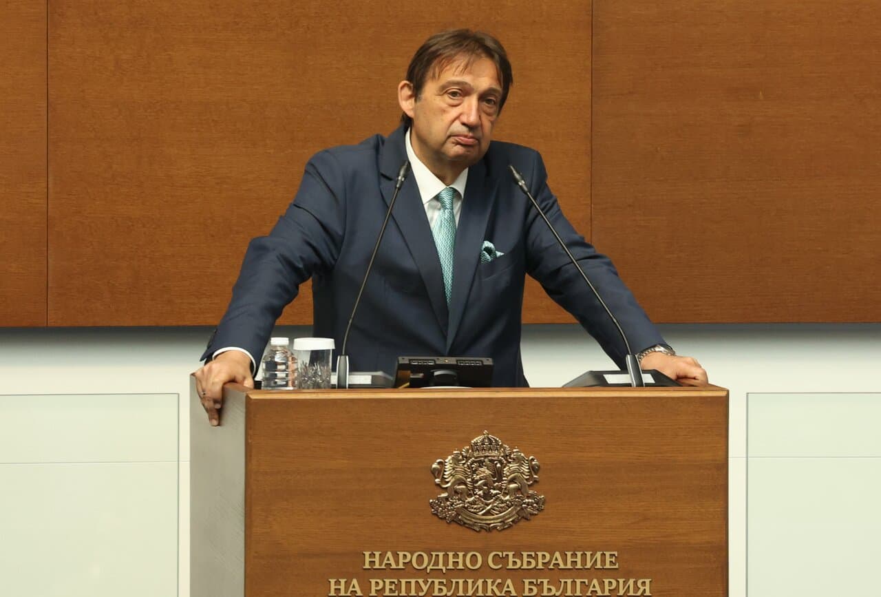 Министър Шишков: Договорите за „Хемус“ са ощетили държавата, раздадени са над 1 милиард лева