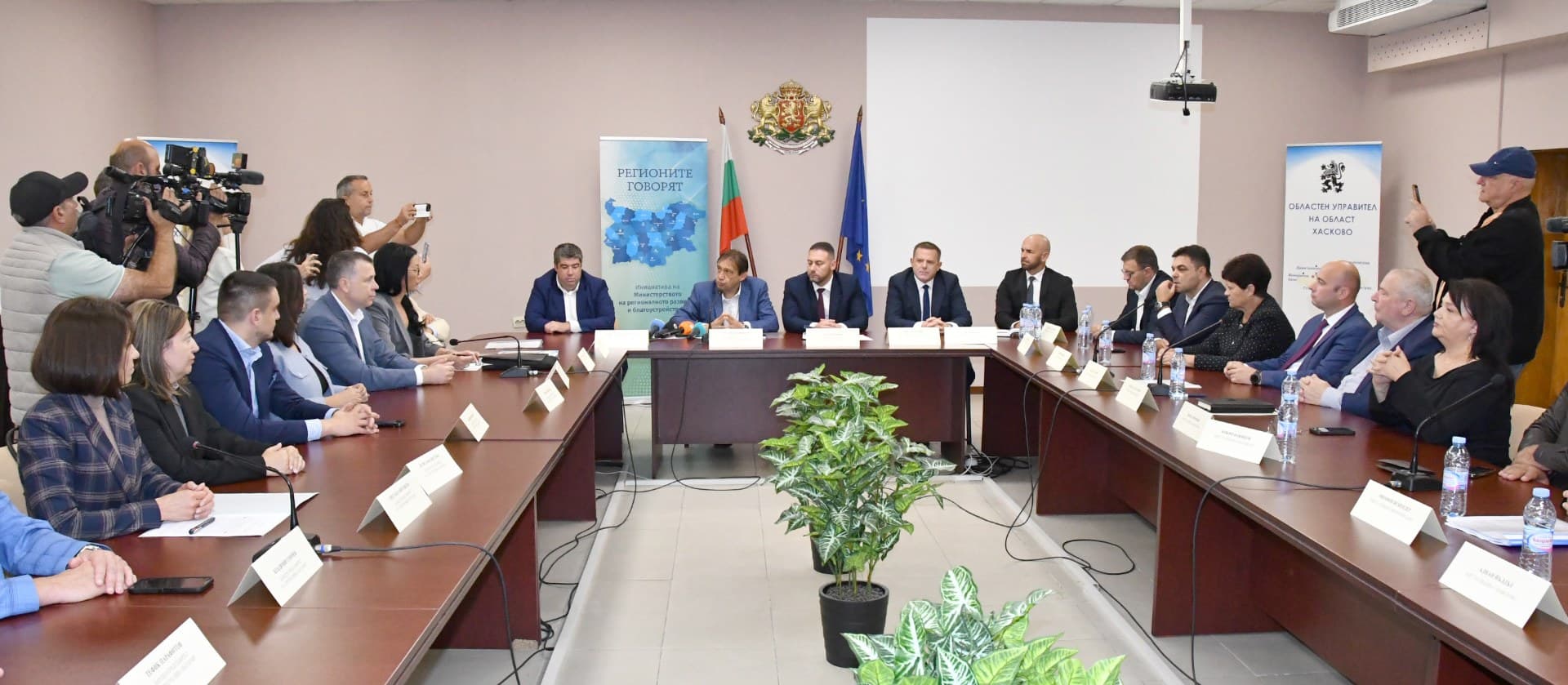 Започна аварийна подмяна на повредени мантинели по българските пътища